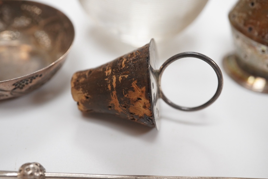 Sundry small silver including a George V mounted glass match strike, golf club condiment spoon and a Scottish silver mounted cork stopper. Condition - fair